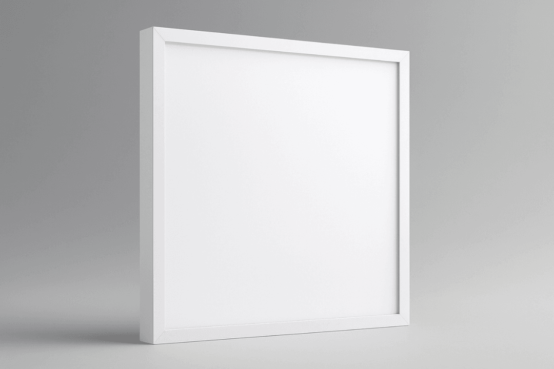 Sıva üstü 60x60 LED panel, ofis ve ticari alanlar için şık tasarımı ve yüksek verimliliğiyle ideal aydınlatma çözümüdür.