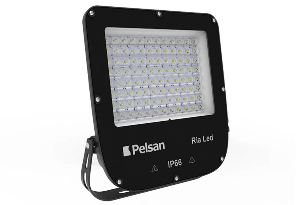 Ria 400 Watt lens LED projektör, dış mekan aydınlatmasında güçlü ışık dağılımı ve enerji verimliliği sağlayan profesyonel çözümdür. 
