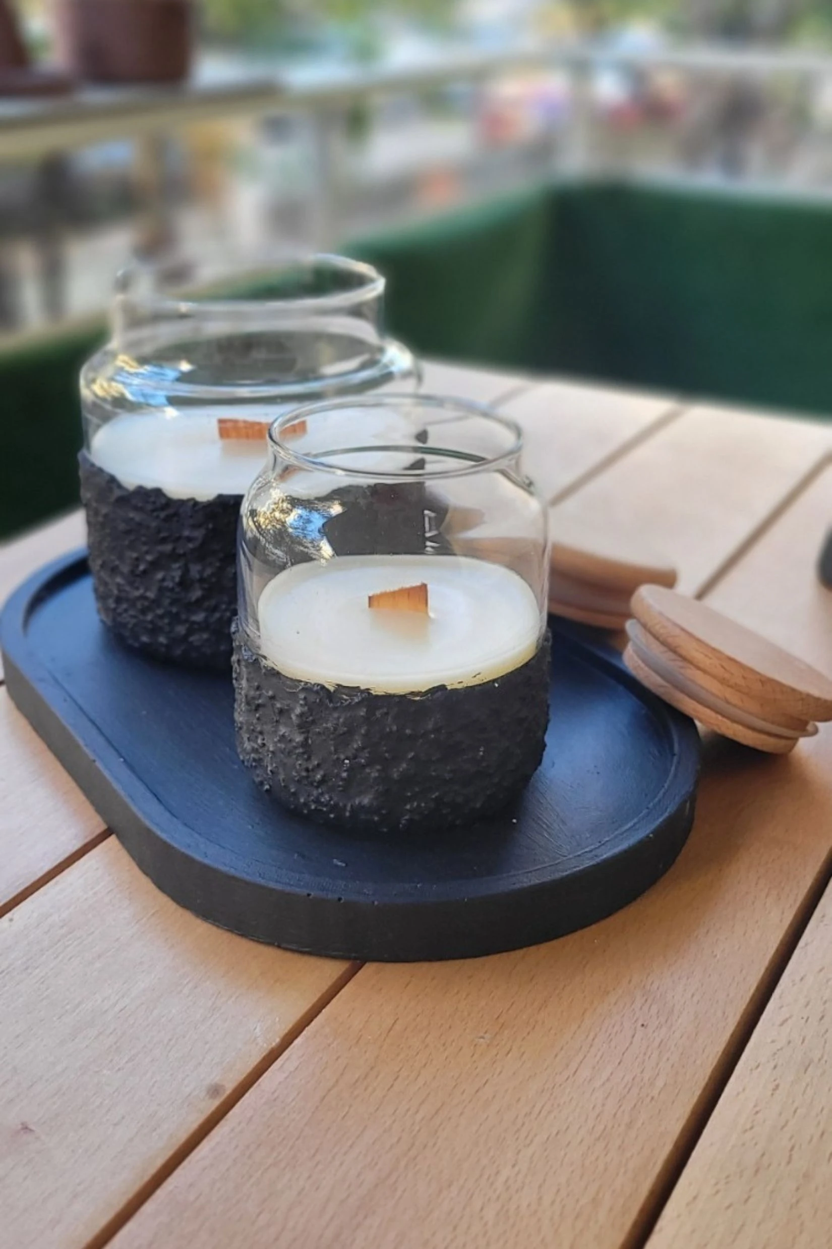 Beton & Cam 2’li Kavanoz Mum Seti – Mum Tabağı, Çakmak ve Mum Söndürücü Hediyeli