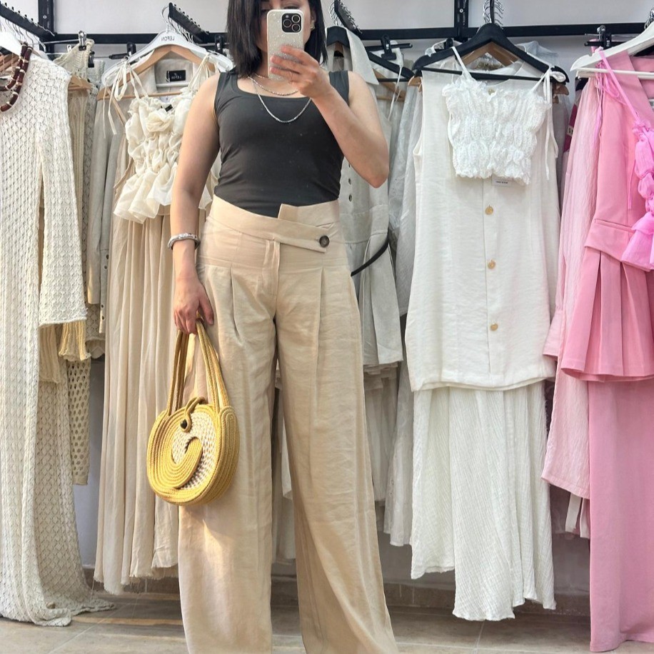 Çapraz Kemerli Bej Renk Pantalon