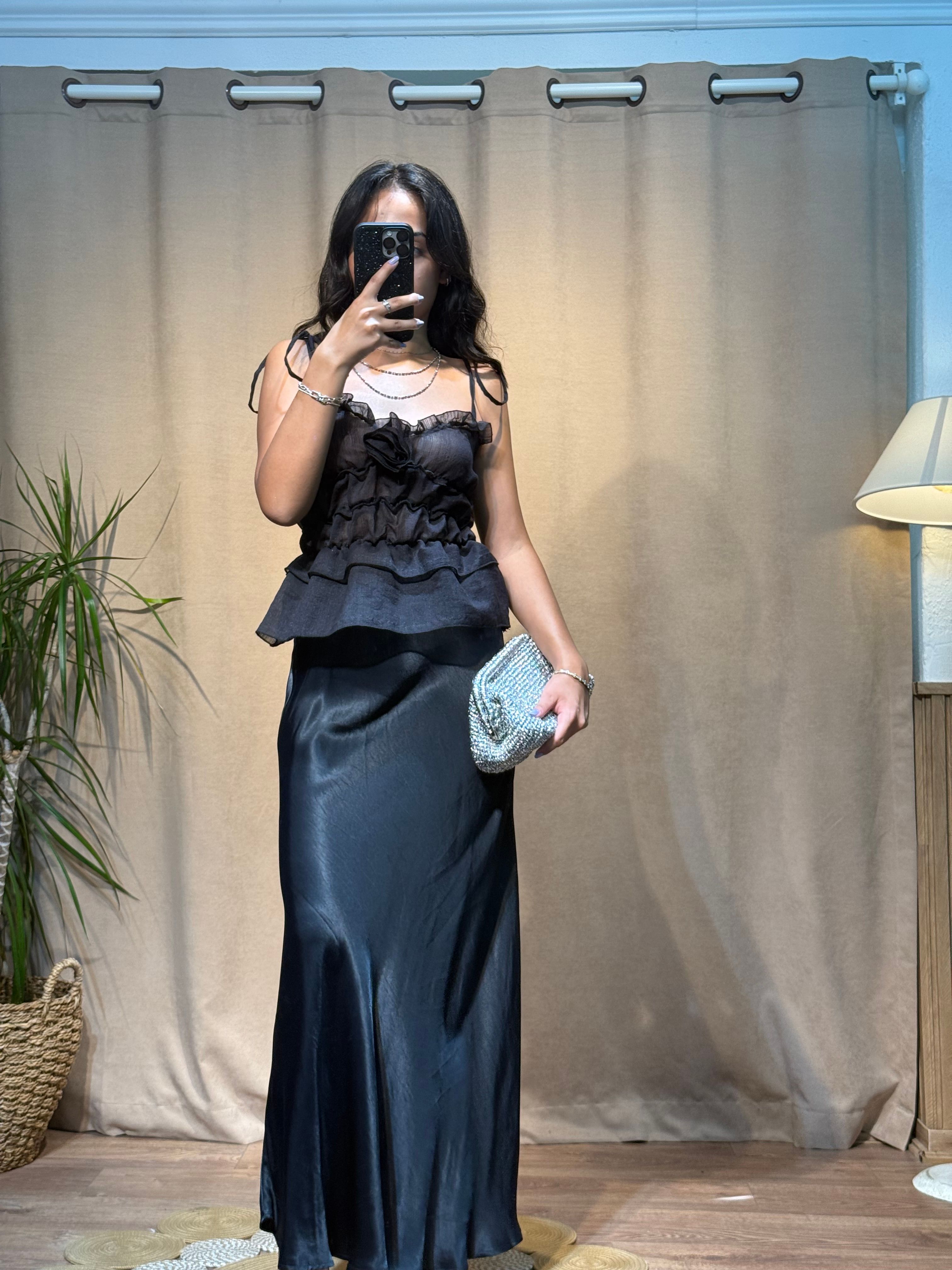 Gül Detaylı Askılı Bluz Siyah