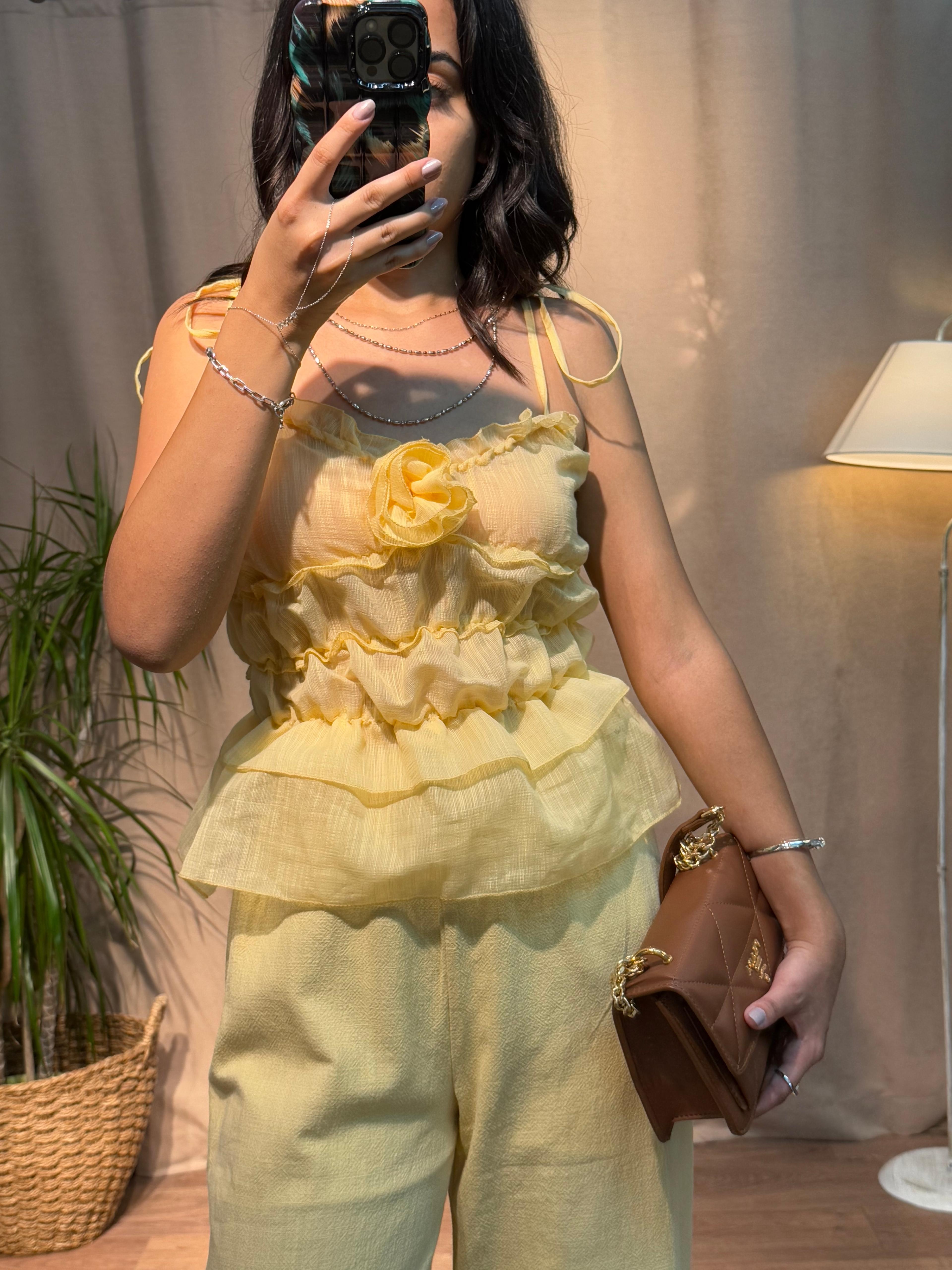 Gül Detaylı Askılı Bluz Sarı