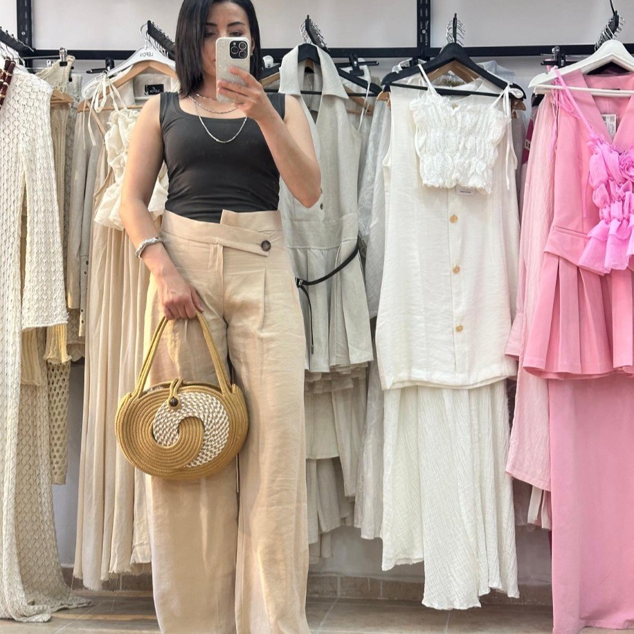 Çapraz Kemerli Bej Renk Pantalon