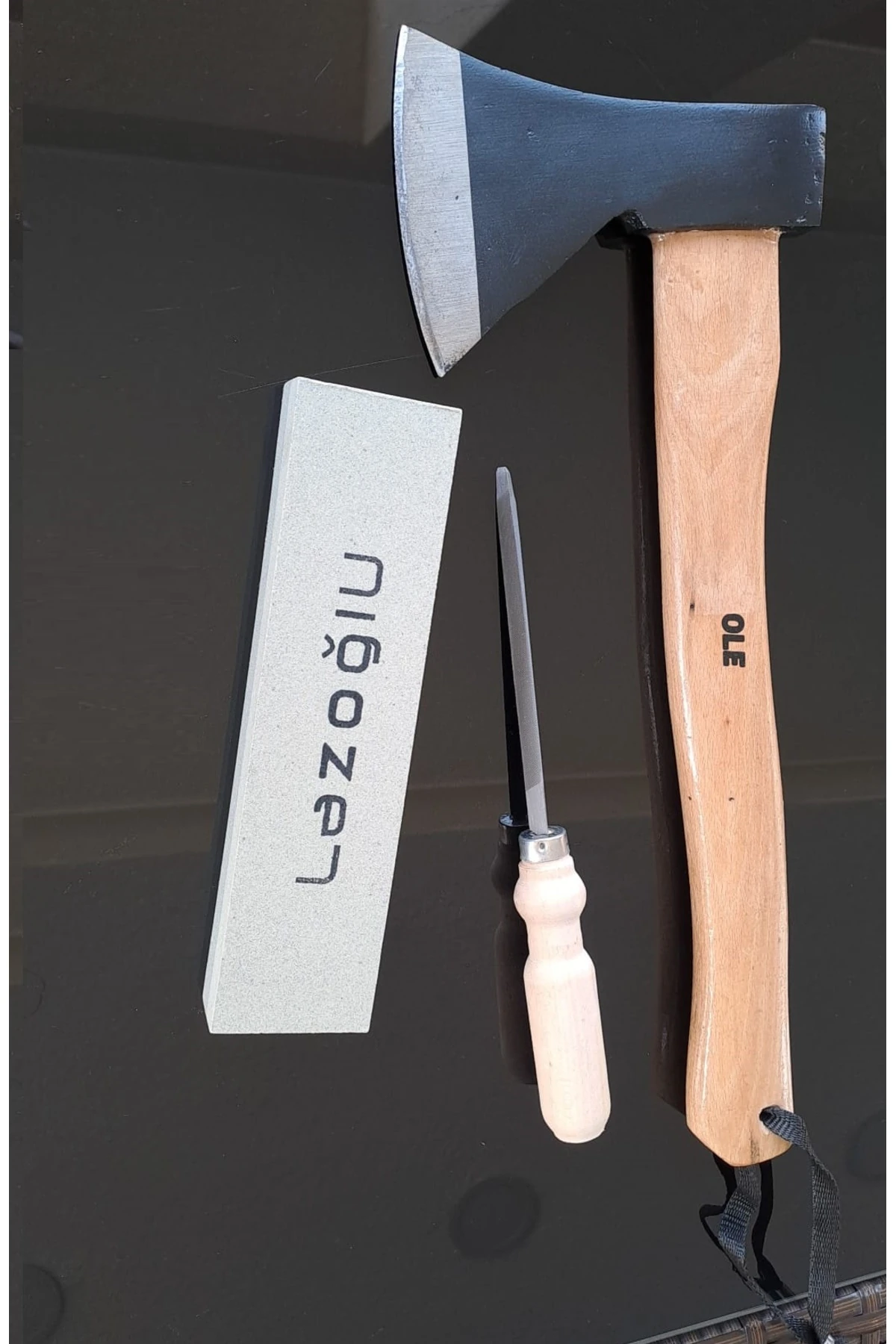 Ahşap Saplı Metal Balta Ahşap Kemik Kesme Tırpan Bileme Taşı Saplı Eğe Masat Seti 3 Parça set