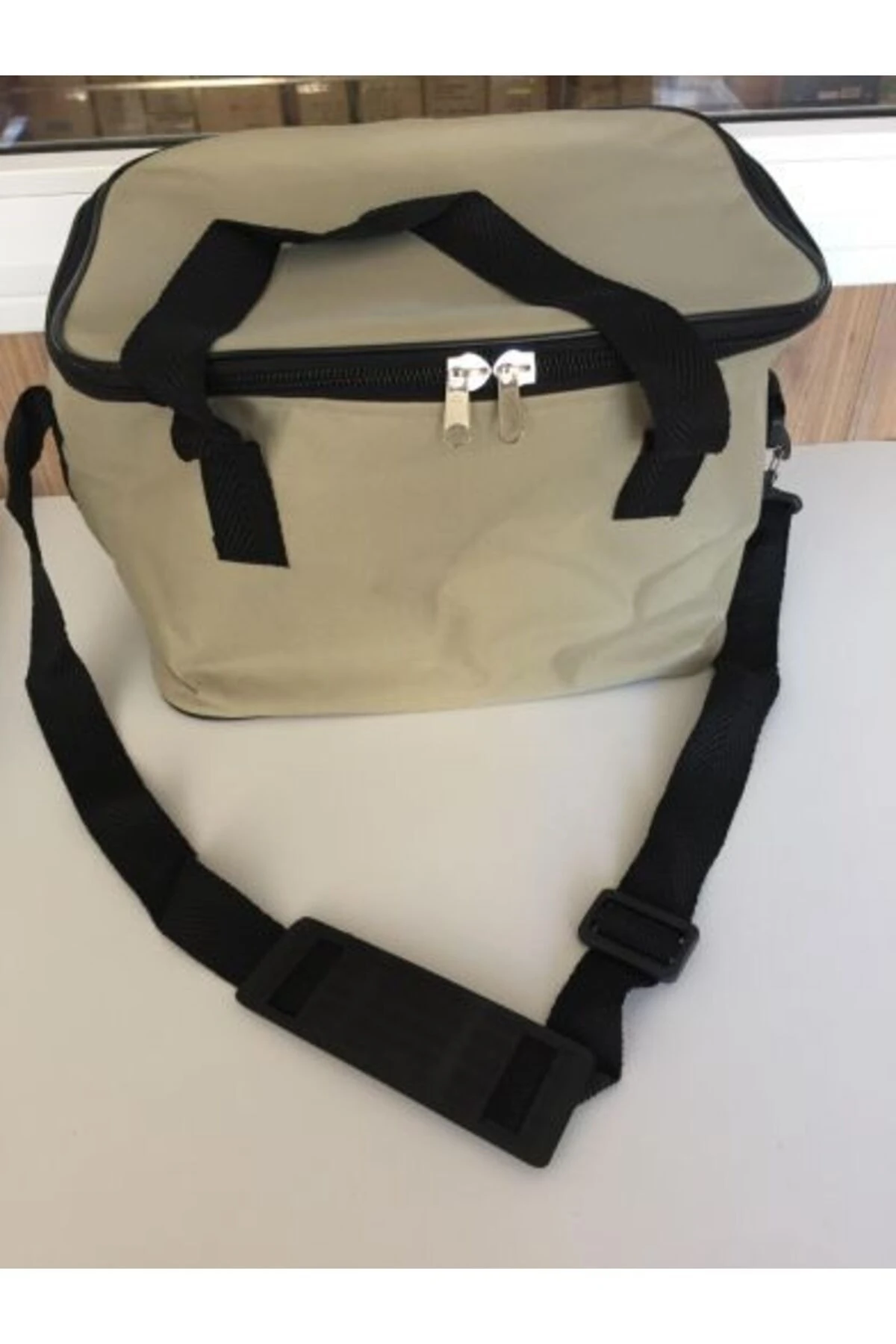 Buzluk Çanta 15 Litre Hacim Kamp Plaj Piknik Seyahat Için Isı Korumalı Termoslu Çanta Krem