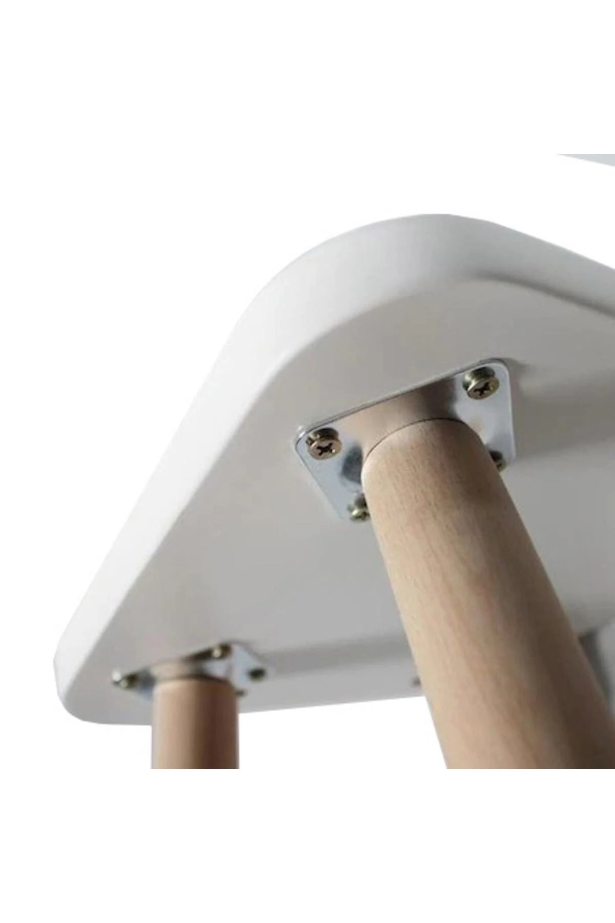 Kanepe Sehpa Masa Ahşap Ayak Bağlantı Aparatı 15 Derece Açılı Metal Montaj Braketi 4 Adet