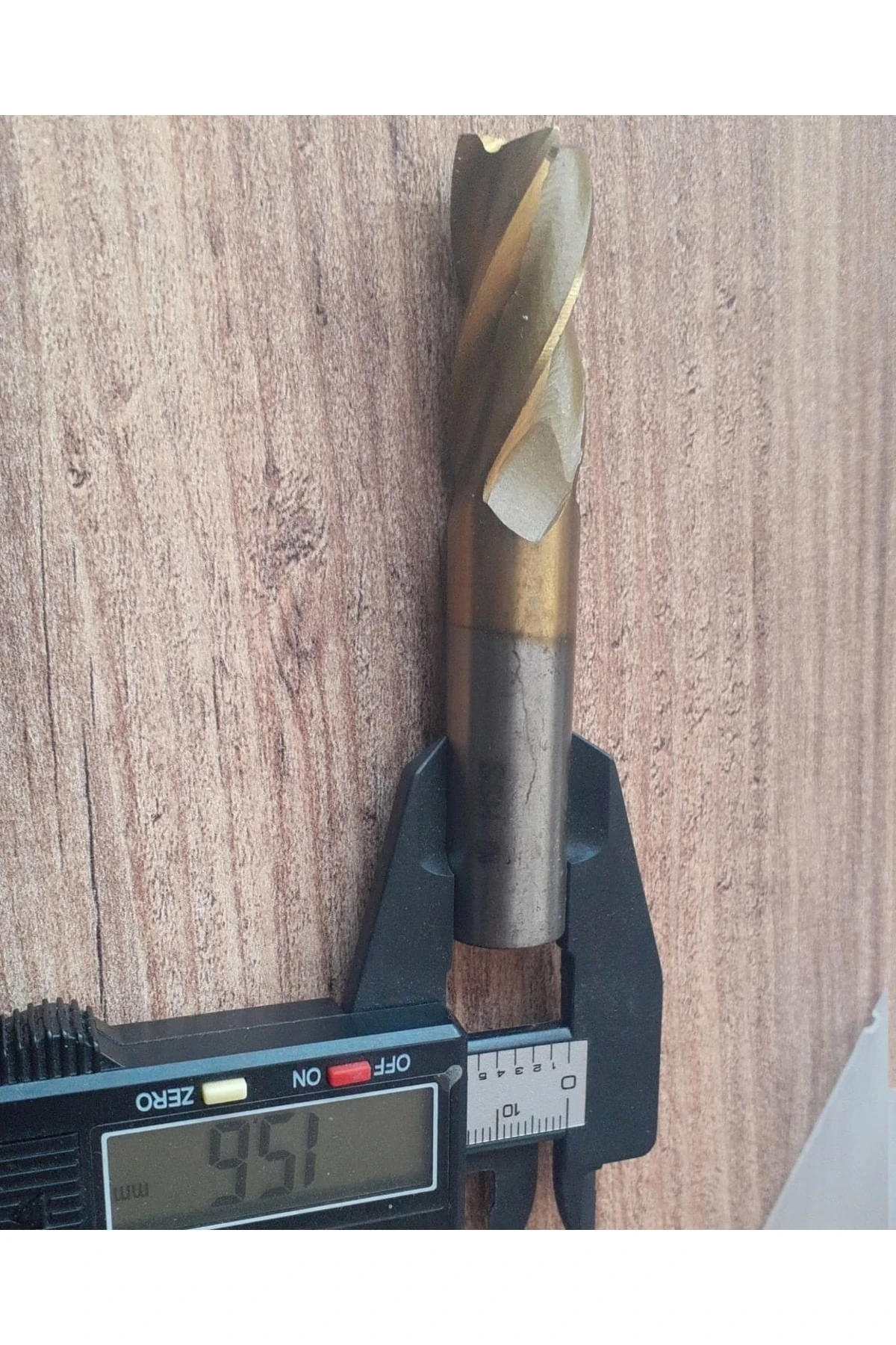 Hss Freze Ucu Cnc 4 Fülüt Titanium Oyma Delme Kesici Uç 16mm