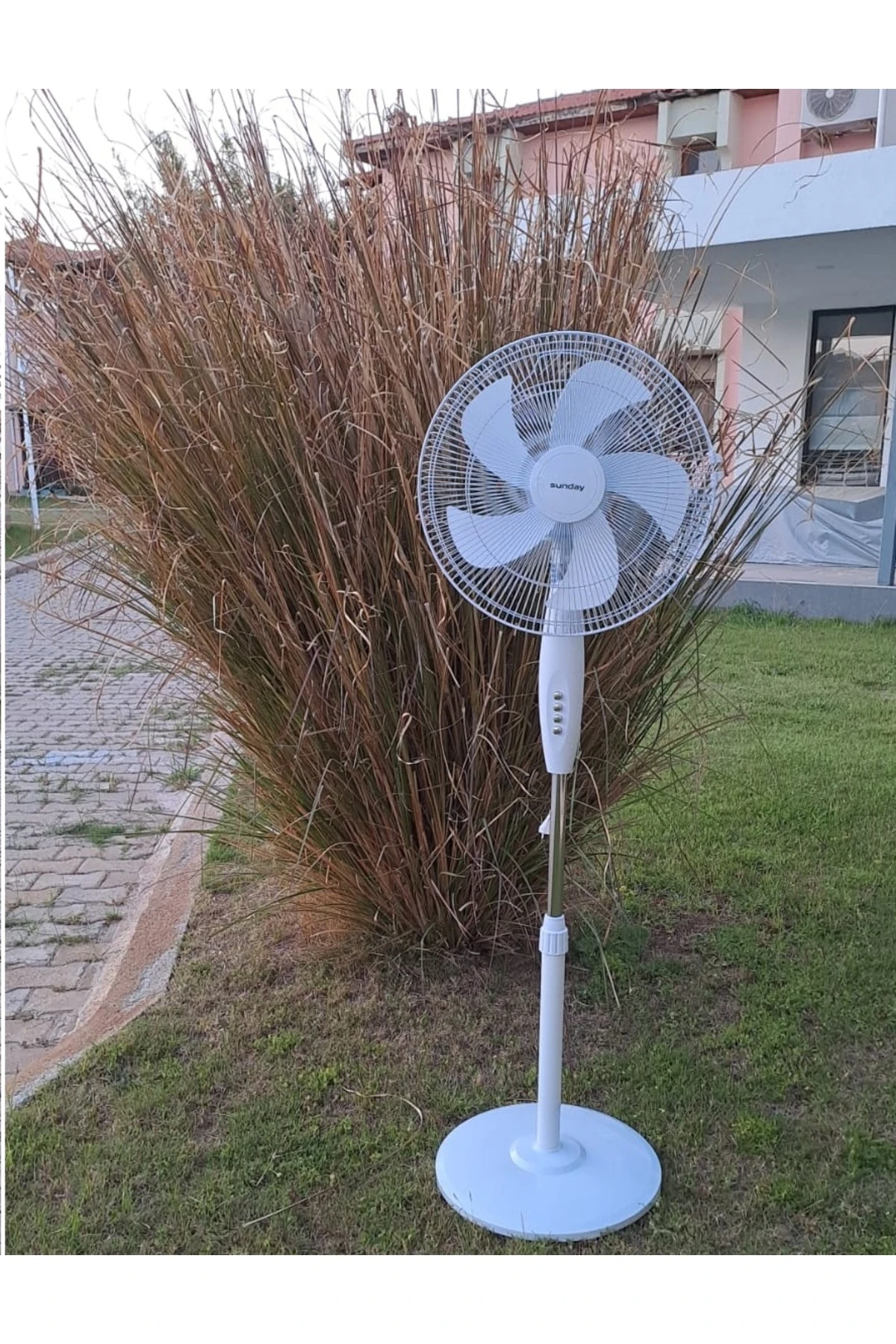 Ayaklı Beyaz Vantilatör 55 Wat 5 Pervane Sessiz Simit Ayaklı Sağ Sol Dönme Fonksiyonlu 55w