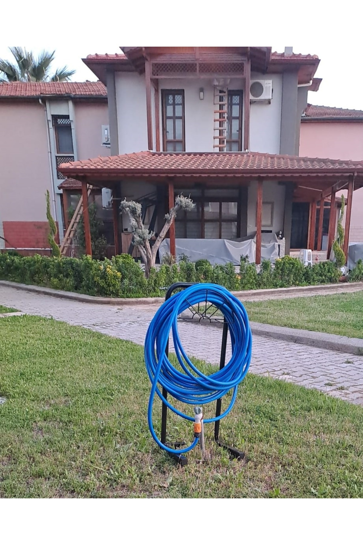 Hortum Toplama Aparatı Bahçe Su Hortumu Dolama Makarası Standlı Metal Hortum Dolama
