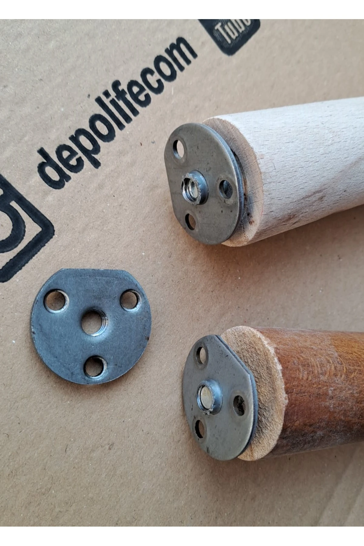 Kanepe Sehpa Masa Için Ahşap Ayak Bağlantı Aparatı Metal Montaj Braketi 4 Adet M8 Girişli