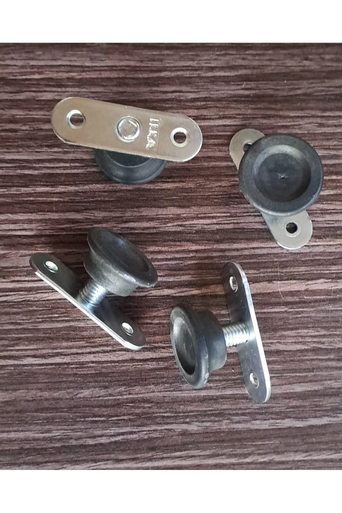 Mobilya için ayarlı ayak montaj braketi ve papuç seti 4 lü set Dolap Şifonyer ayarlanabilir Ayağı