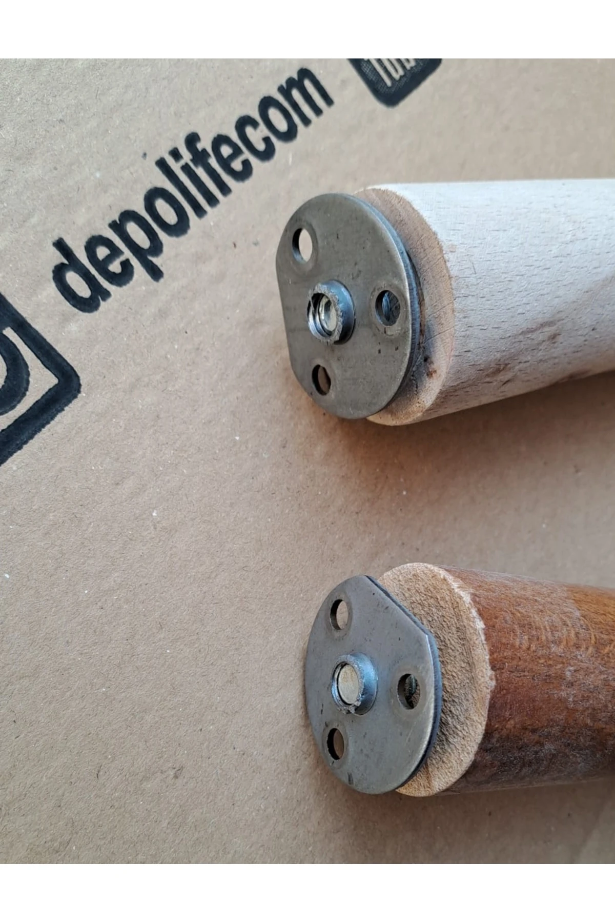 Kanepe Sehpa Masa Için Ahşap Ayak Bağlantı Aparatı Metal Montaj Braketi 4 Adet M8 Girişli