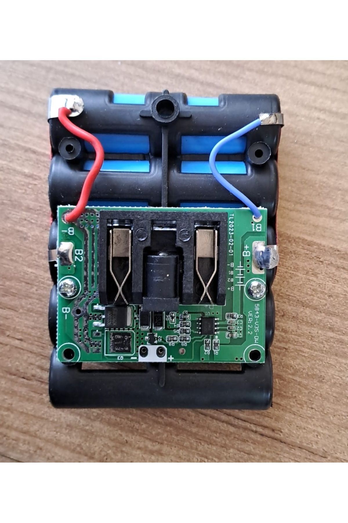 Şarjlı Batarya Grubu 3lü 18650 Li-ion Pil 12v 2000 Mah Pcbli Şarj Bms Devreli Pil Seti Okul Proje
