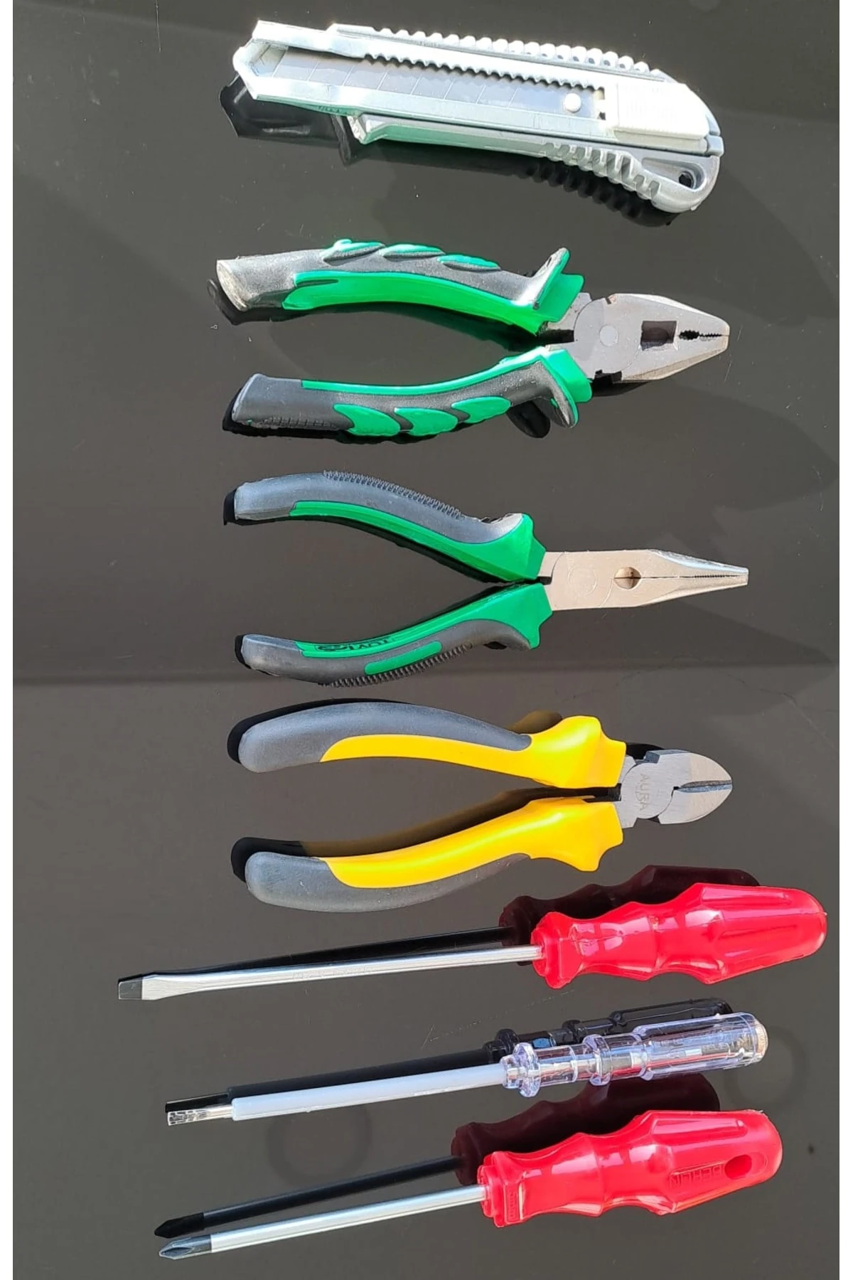 Pense Yan Keski Tornavida Gargaburun 2li Tornavida Kontrol Kalemi Falçata Takımı Izoleli 8 parça set