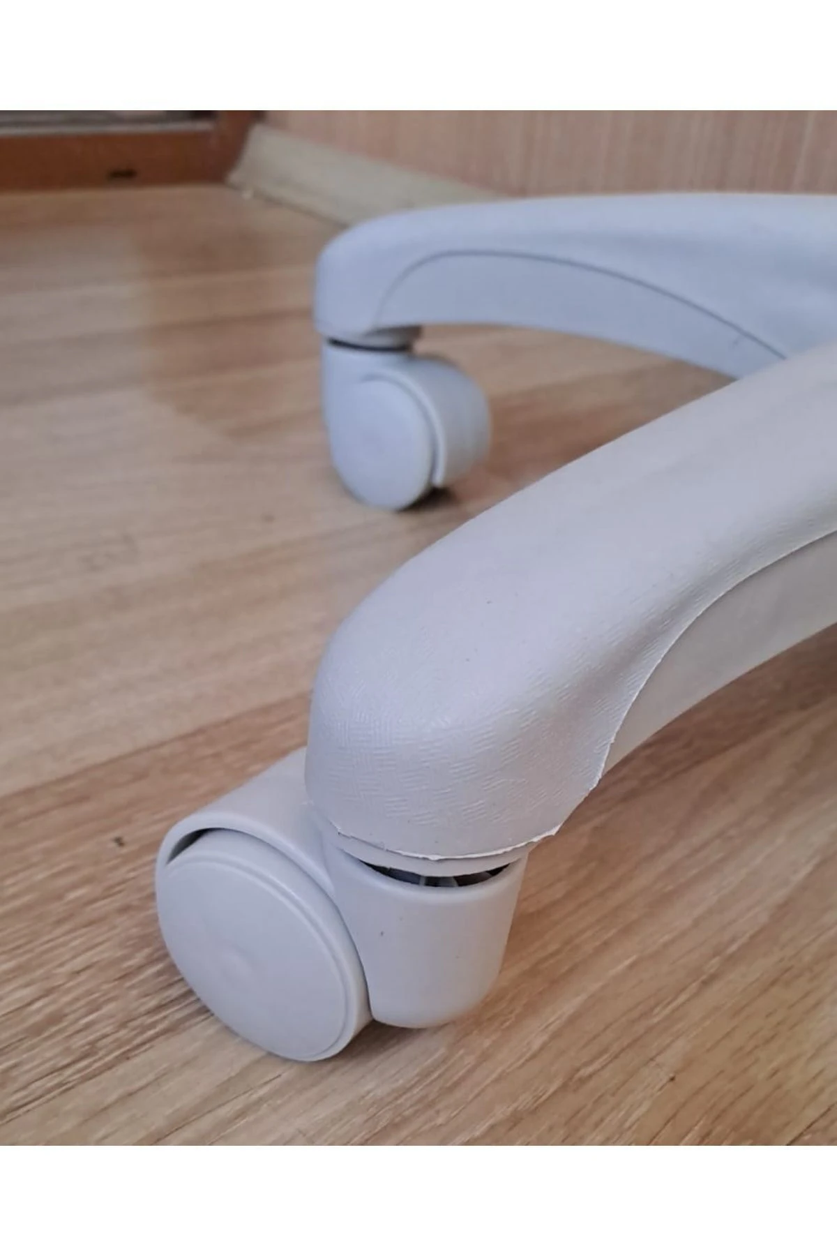 ofis müdür çalışma koltukları için Tekerlek ve yıldız ayak seti üniversal krem beyaz açık gri