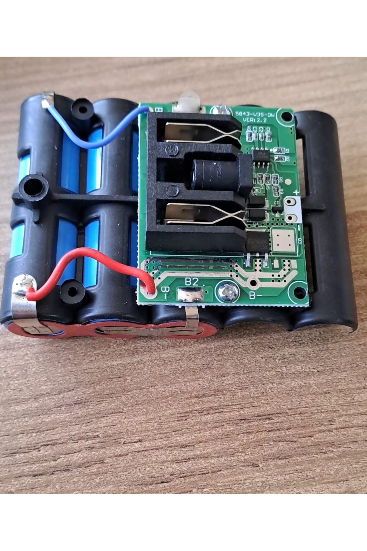 Şarjlı Batarya Grubu 3lü 18650 Li-ion Pil 12v 2000 Mah Pcbli Şarj Bms Devreli Pil Seti Okul Proje