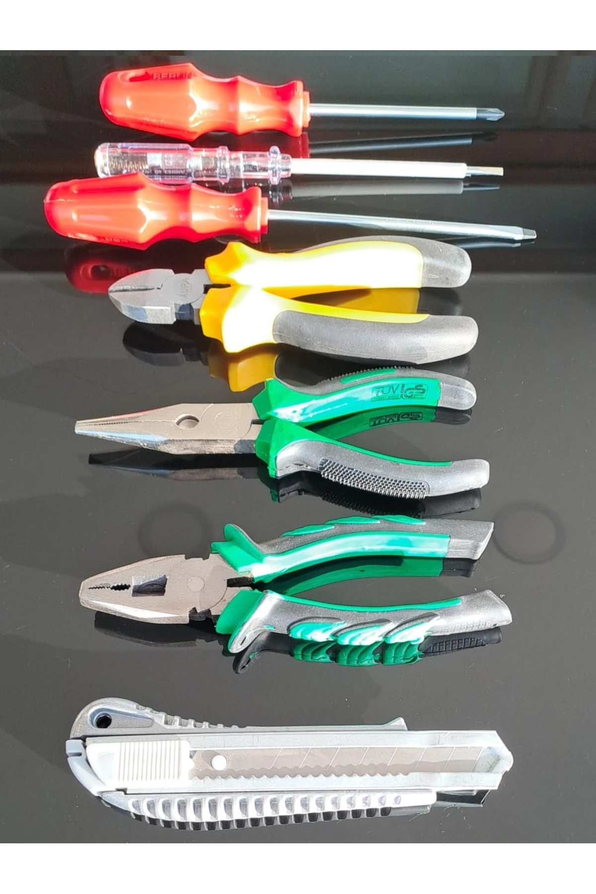 Pense Yan Keski Tornavida Gargaburun 2li Tornavida Kontrol Kalemi Falçata Takımı Izoleli 8 parça set