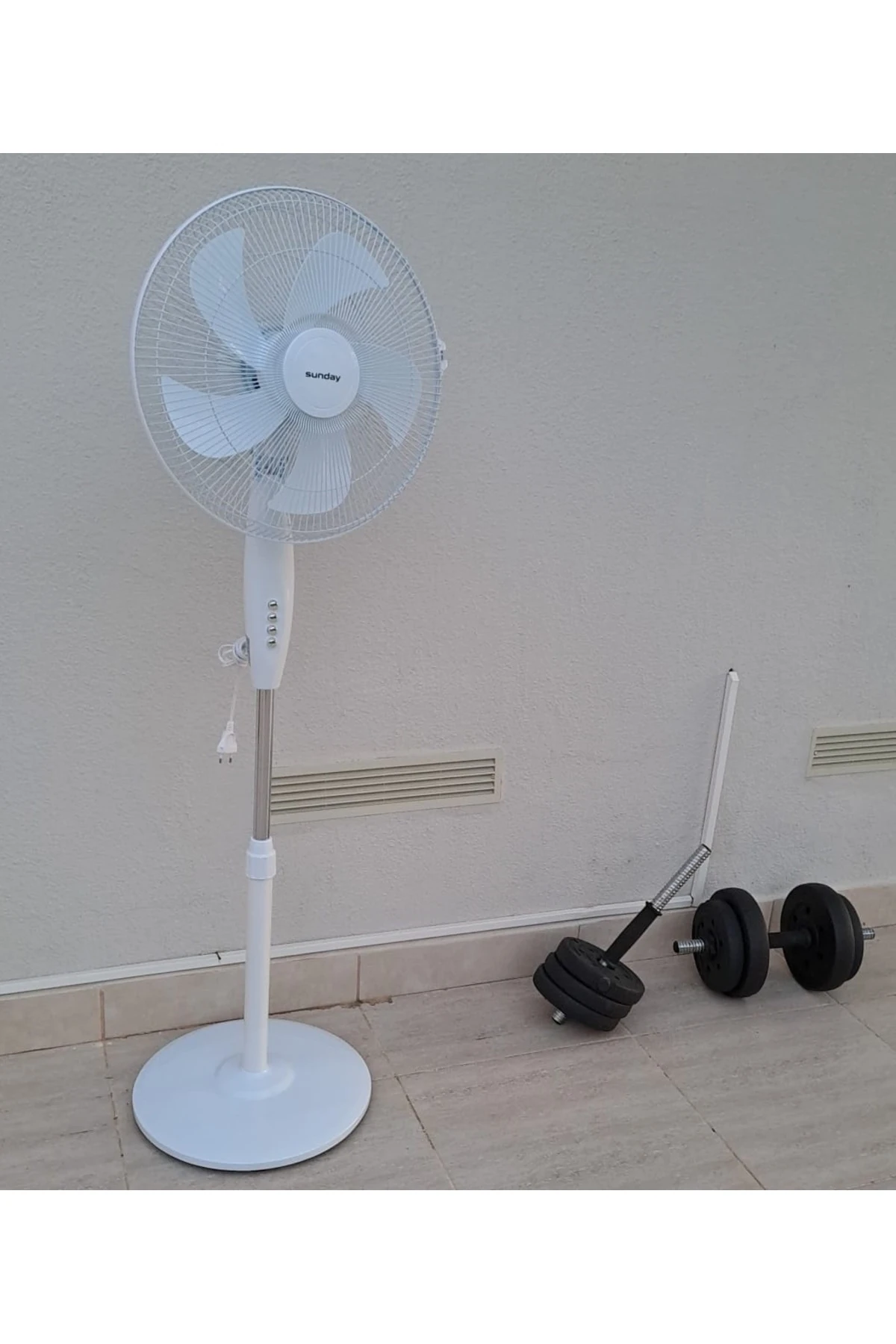 Ayaklı Beyaz Vantilatör 55 Wat 5 Pervane Sessiz Simit Ayaklı Sağ Sol Dönme Fonksiyonlu 55w