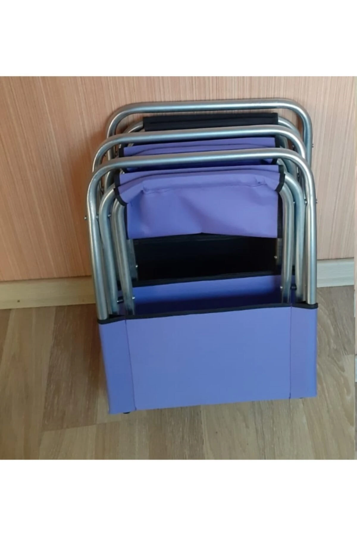 Piknik Kamp Balıkçı Tabure Ve Masa Seti 2 Adet Sırtlı Katlanır Tabure Çantalı 3 Parça Bahçe Seti Mor