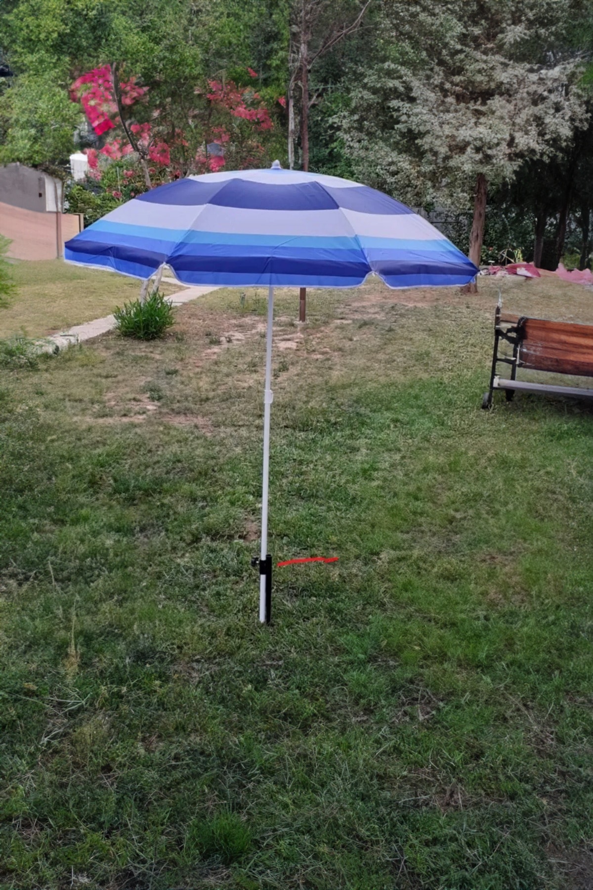 Katlanır Yastıklı 5 Kademe Ayarlı Yatar Rahat Şezlong Kazıklı Şemsiye Plaj Havuz Balkon Teras Bahçe