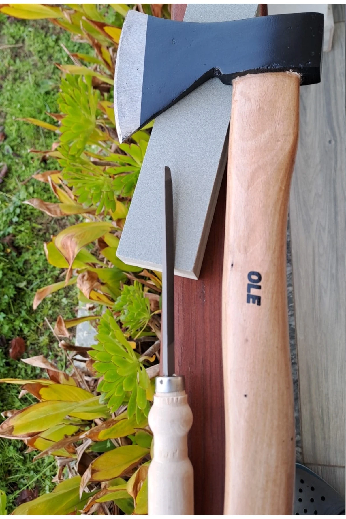 Ahşap Saplı Metal Balta Ahşap Kemik Kesme Tırpan Bileme Taşı Saplı Eğe Masat Seti 3 Parça set