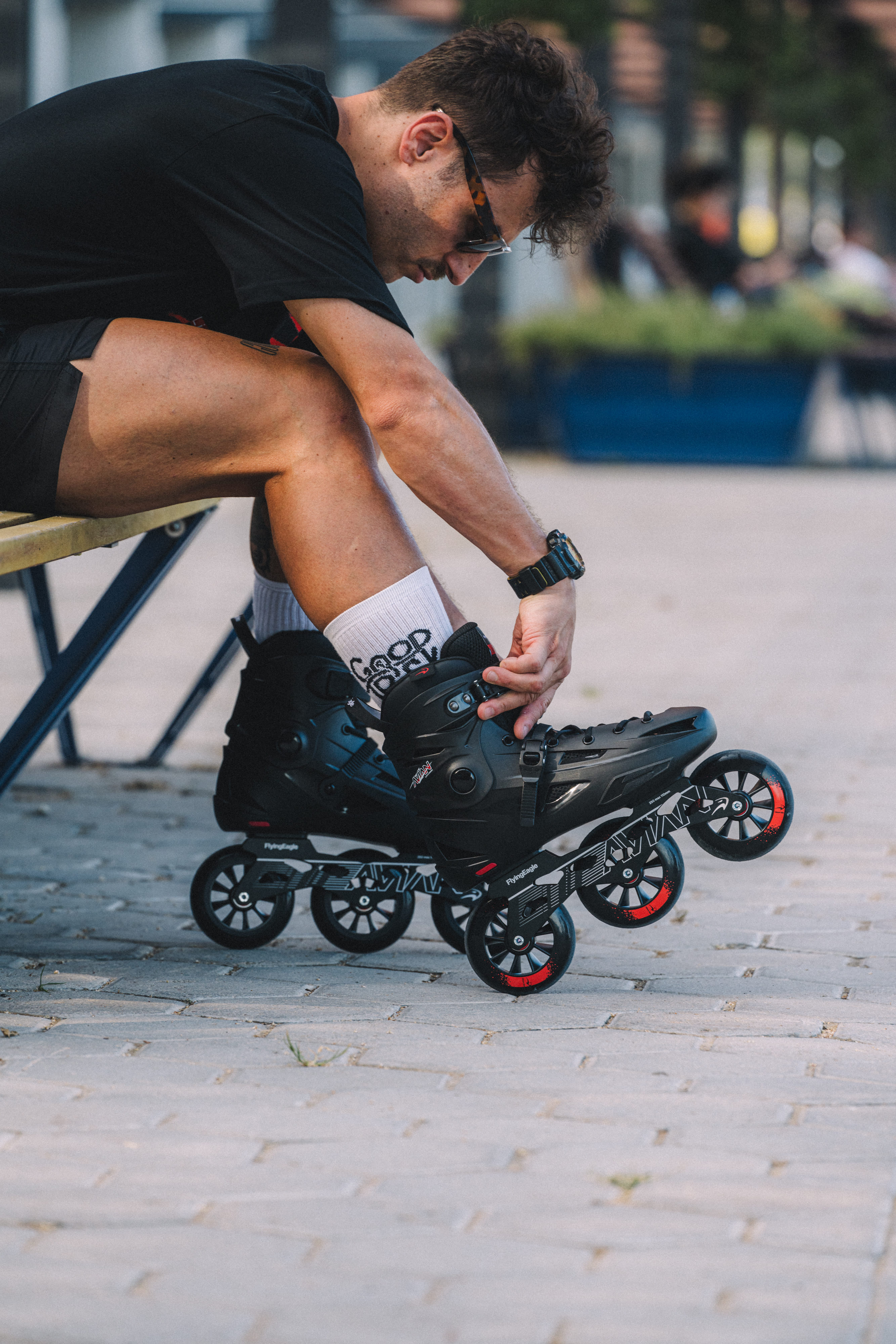 Flying Eagle Avian T110 Black Red Urban Paten