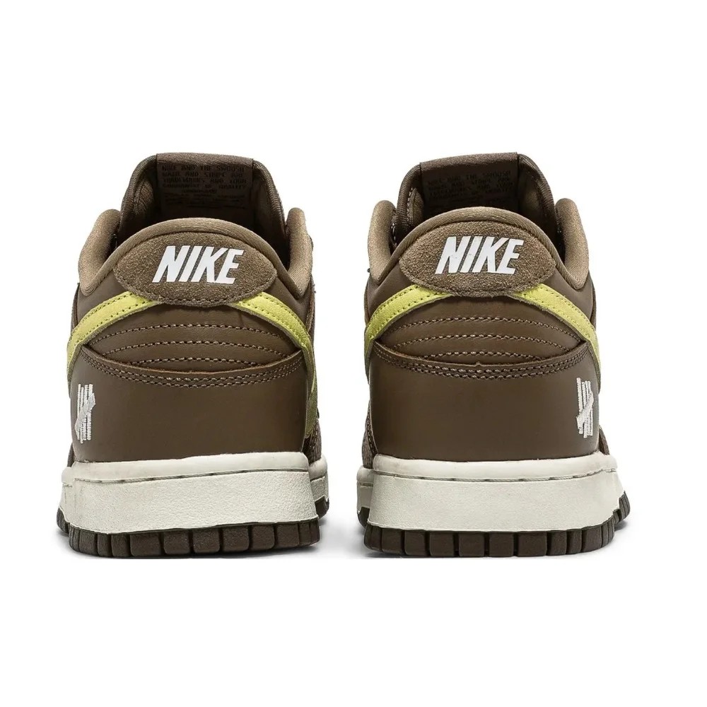 Nike Dunk Low SP Undefeated Canteen Dunk vs AF
