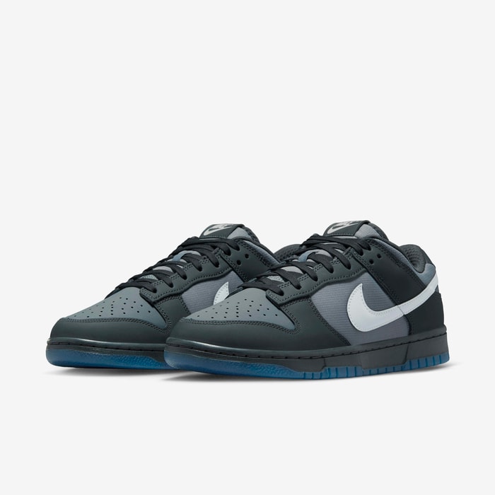 Nike SB  Dunk Low Anthracite