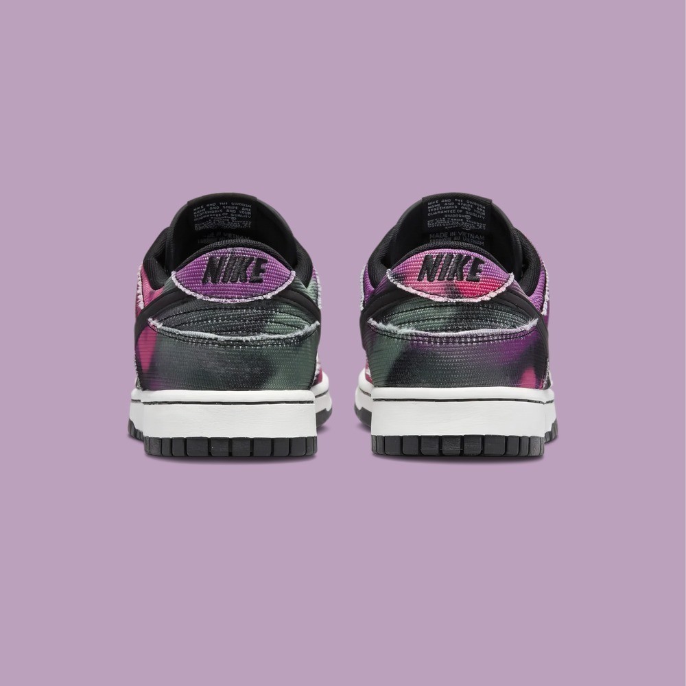 Nike Dunk Low Graffiti Pink