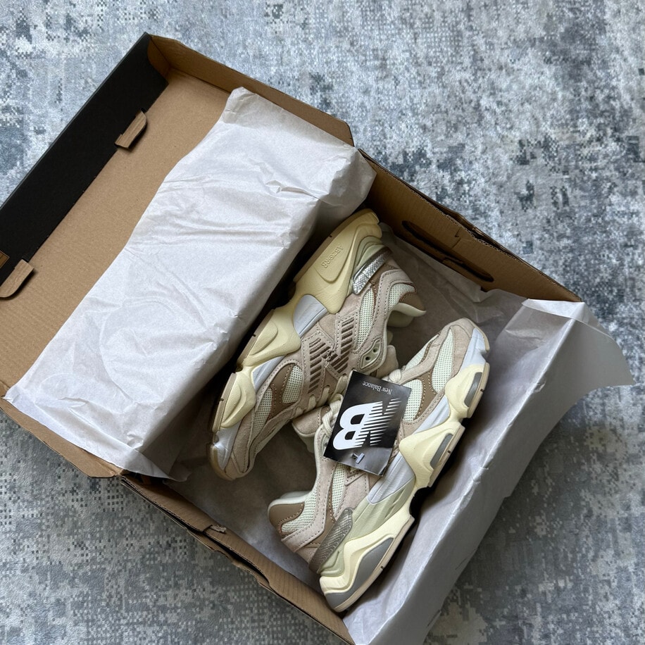 New Balance 9060 Cream