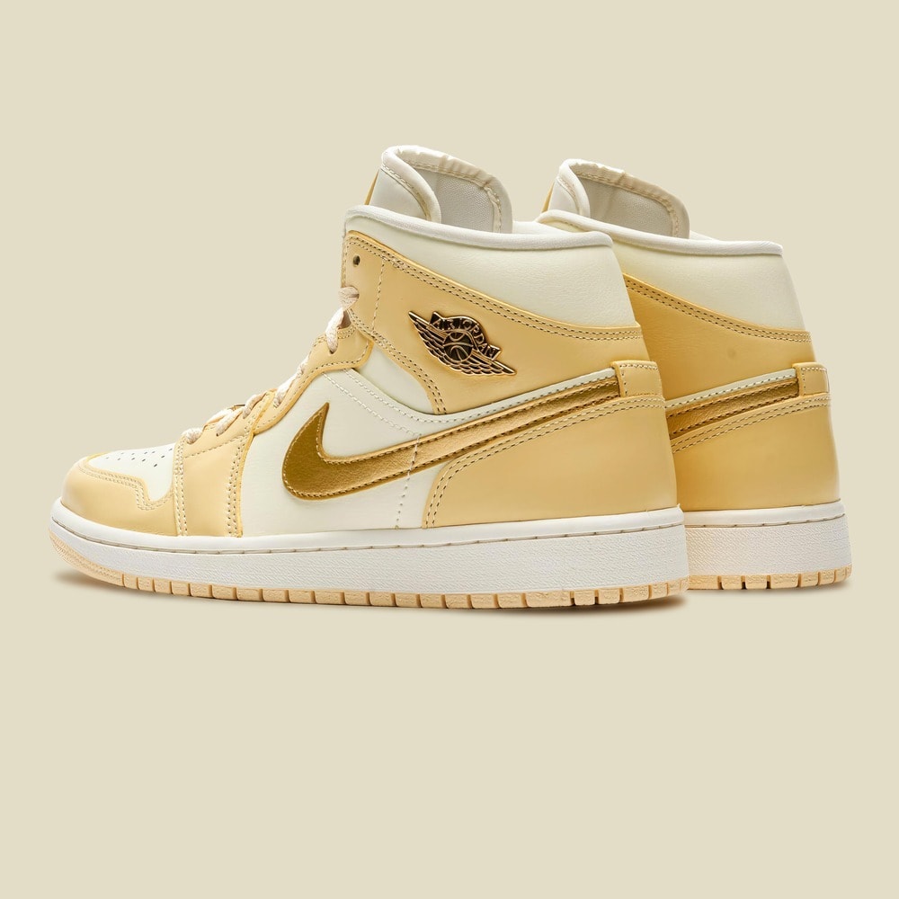 Nike Jordan 1 Mid SE Pale Vanilla Metallic Gold