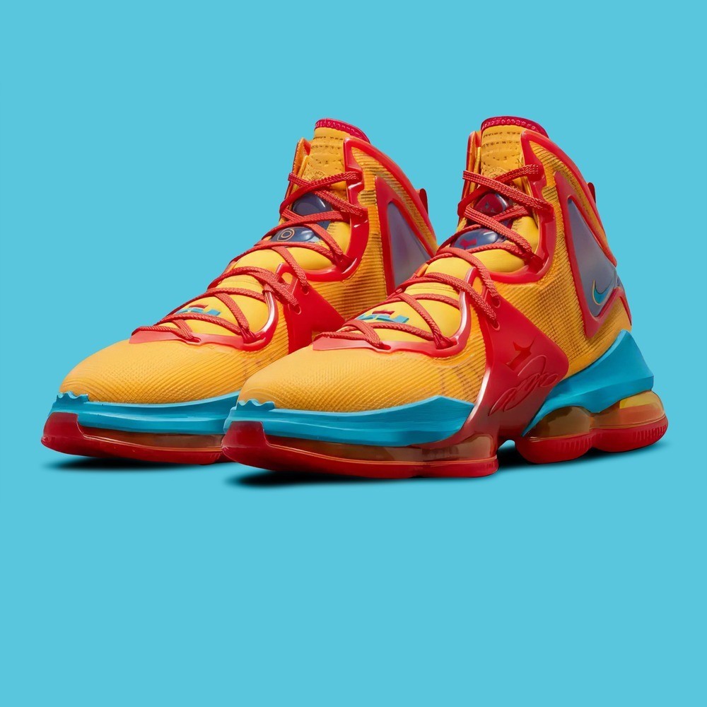  Nike LeBron 19 Tune Squad