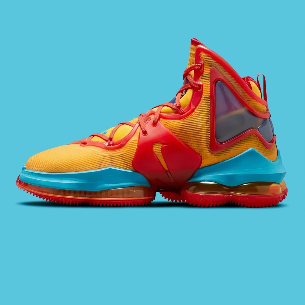  Nike LeBron 19 Tune Squad