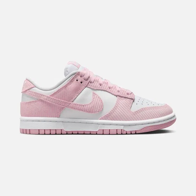 Nike Dunk Low Velvety Details