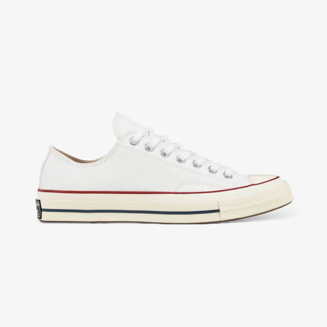 chuck taylor low white