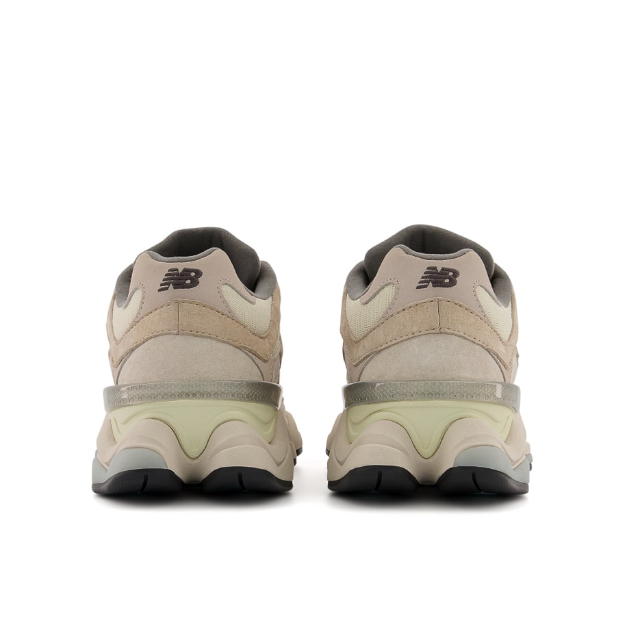 New Balance 9060 Bej