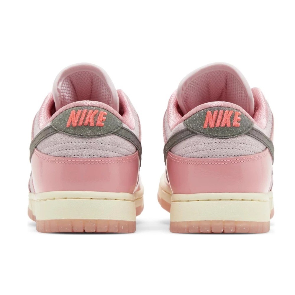 Nike Dunk Low LX Barbie