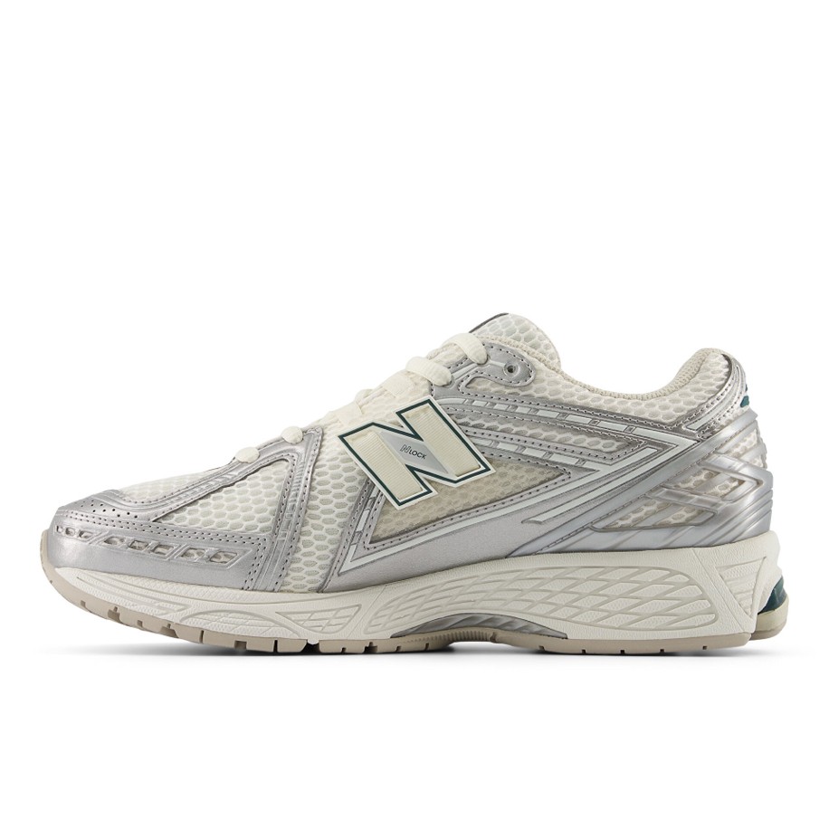 New Balance 1906R ‘Silver Metallic Sea Salt’