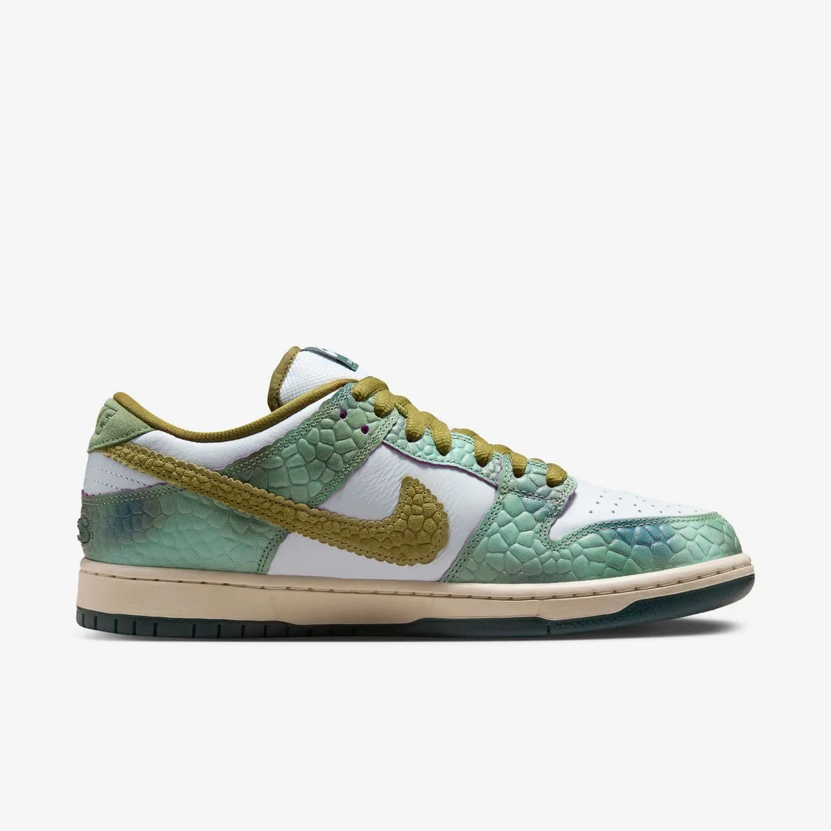 Nike SB Dunk Low Pro x Alexis Sablone