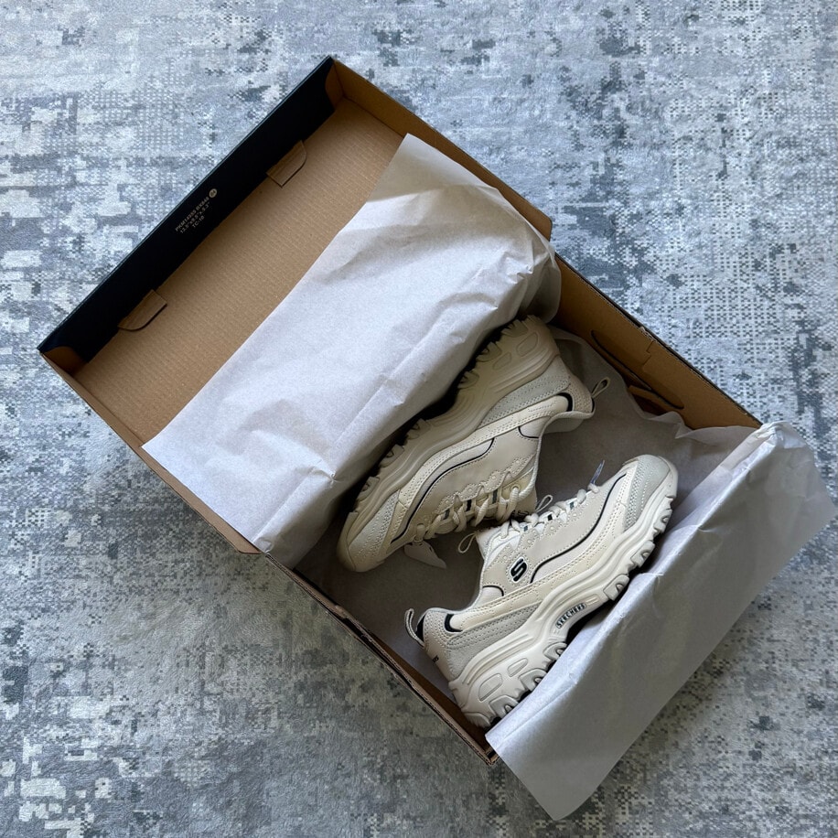 Skechers D’ Lites Black- Cream