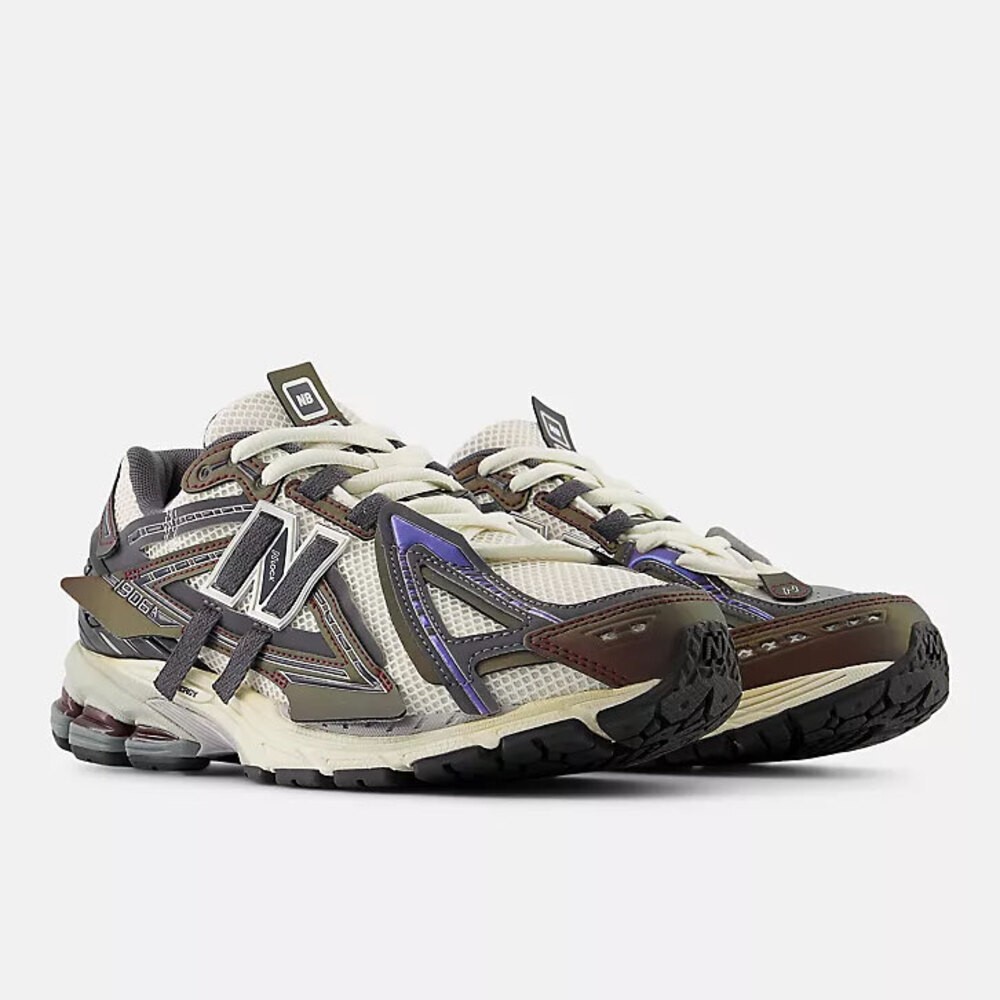New Balance 1906A Burgundy