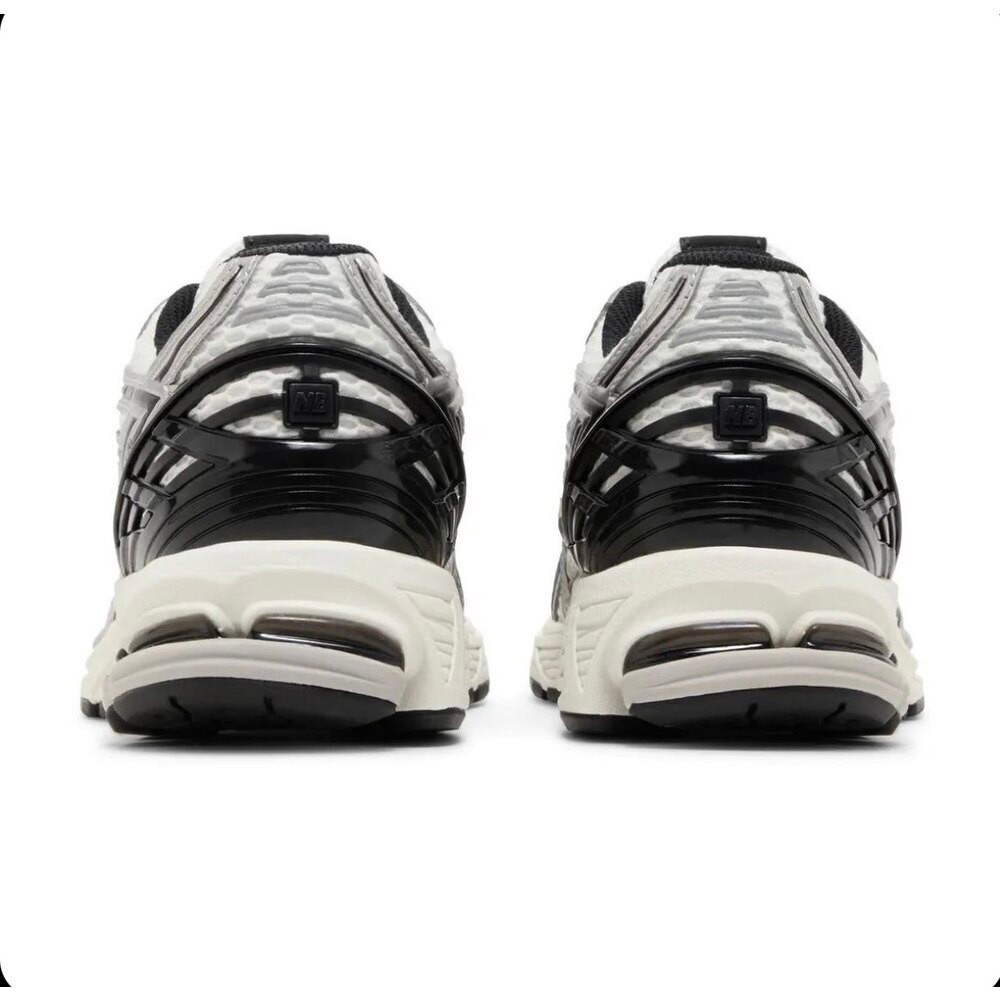 New Balance 1906R Silver Metallic