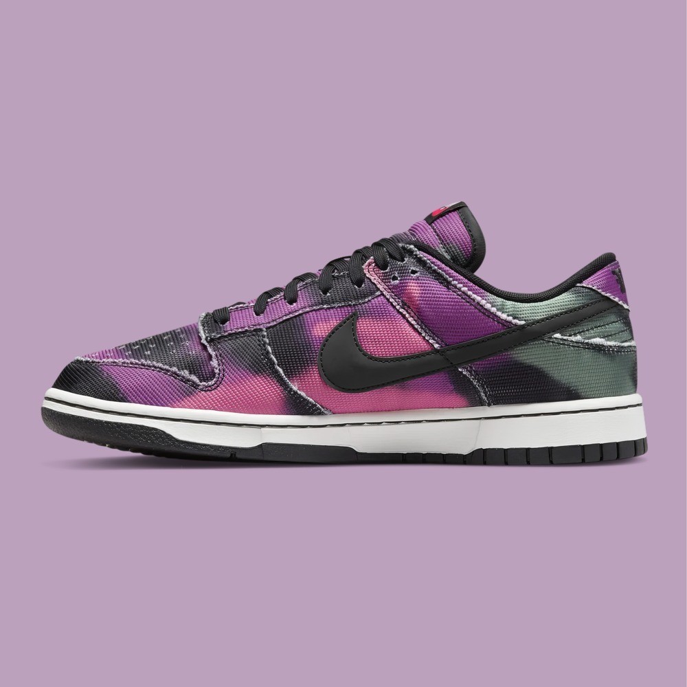 Nike Dunk Low Graffiti Pink
