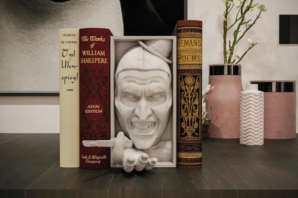 Art the Clown Book Nook
