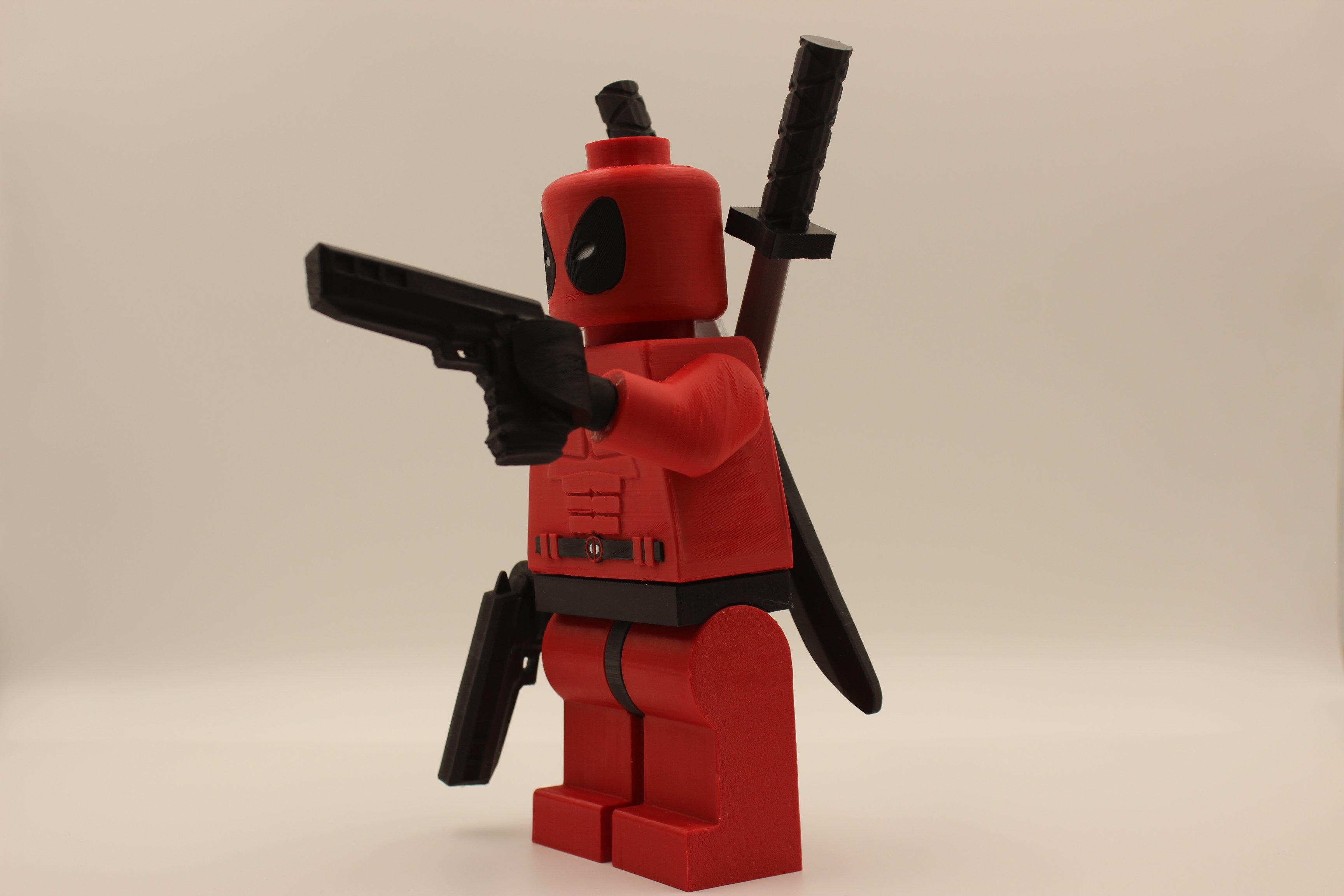 Dead Pool Lego Figürü