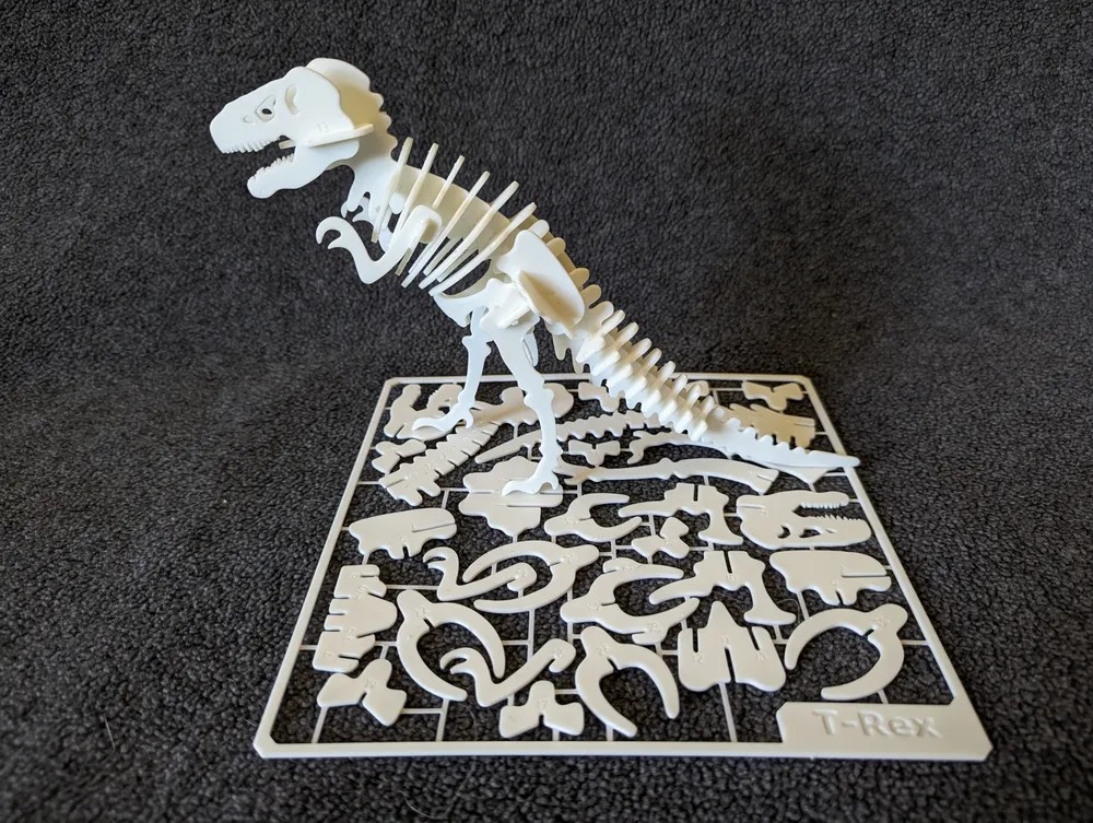 T-Rex İskelet Kit Card