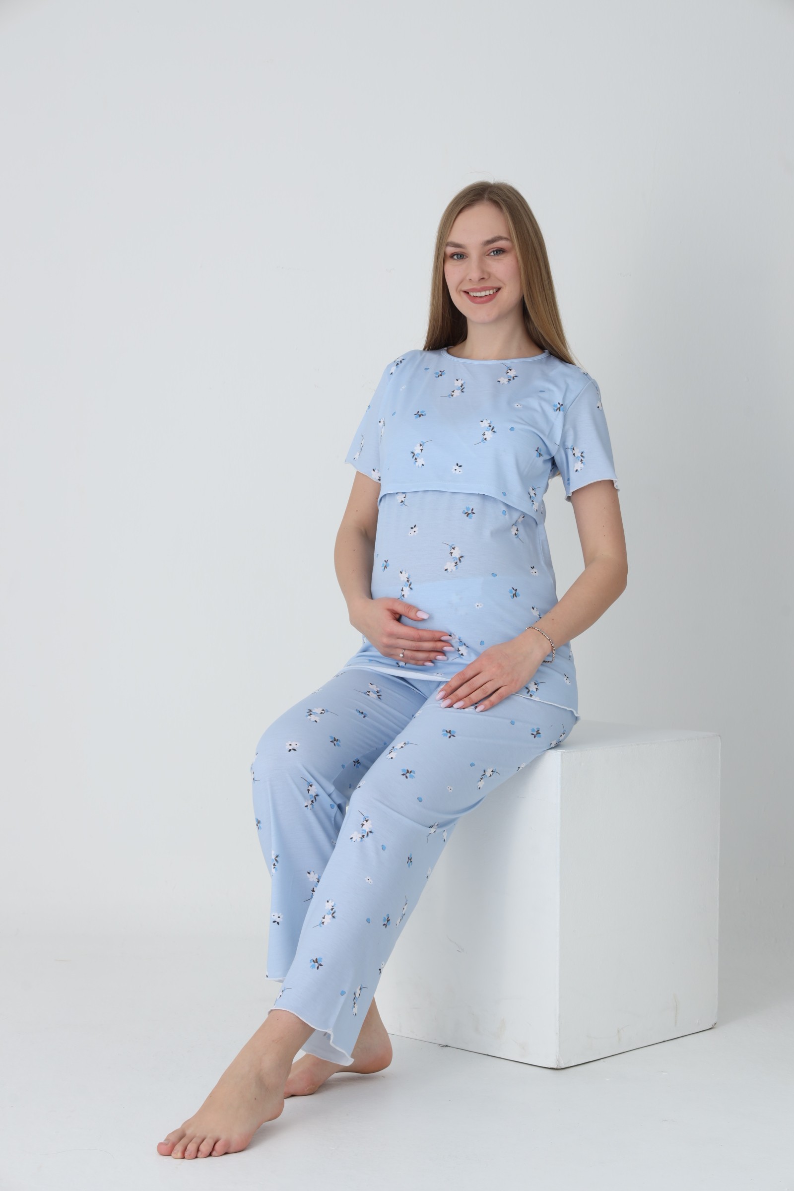 4466 Emzirmeye Uygun Kısa Kol Ayarlanabilir Lastikli Bel Detaylı Baskılı Hamile ve Lohusa Pijama Takımı