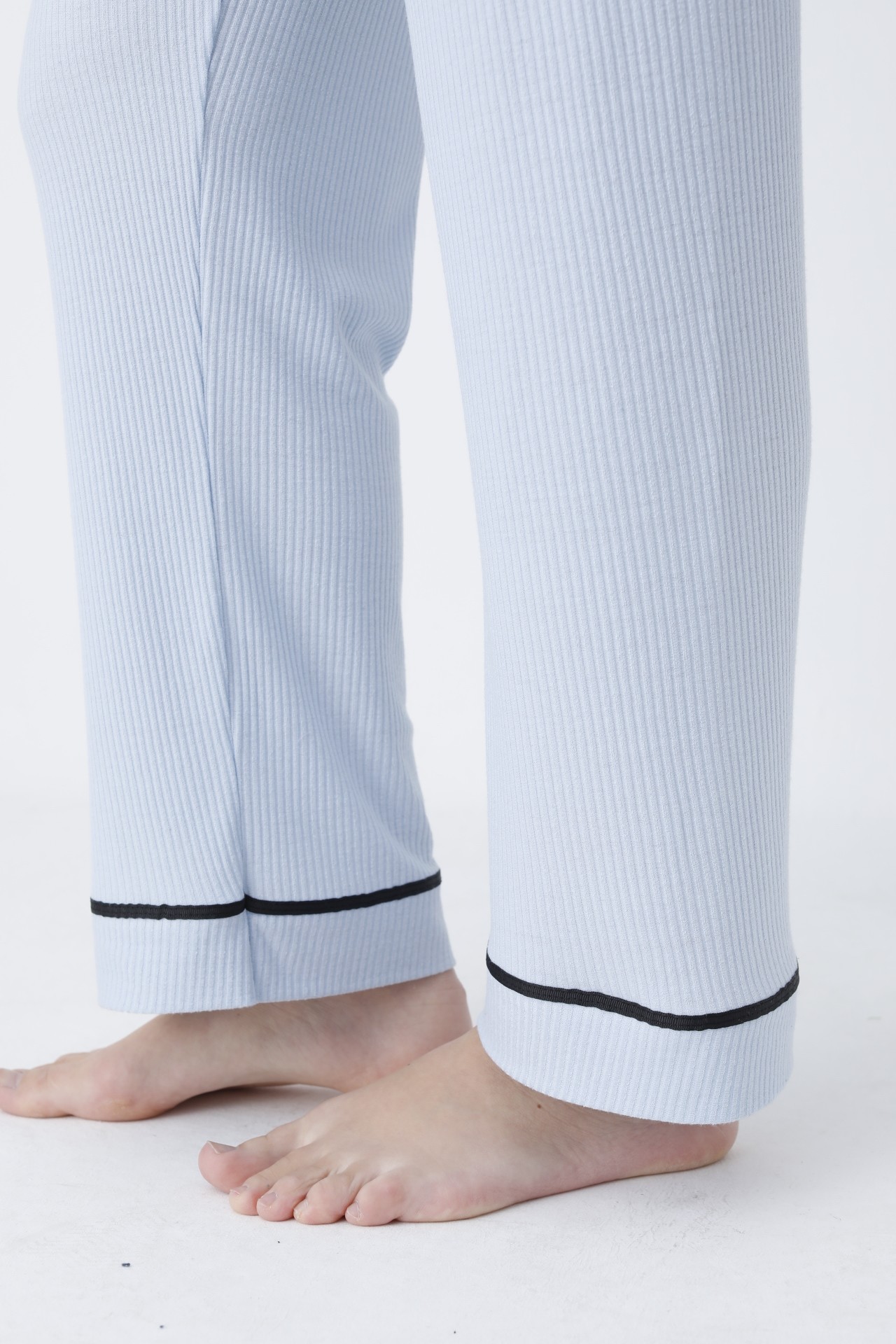 4440 Bebe Yaka Önden Düğmeli Uzun Kollu Fitilli Kumaş Hamile ve Lohusa Pijama Takımı