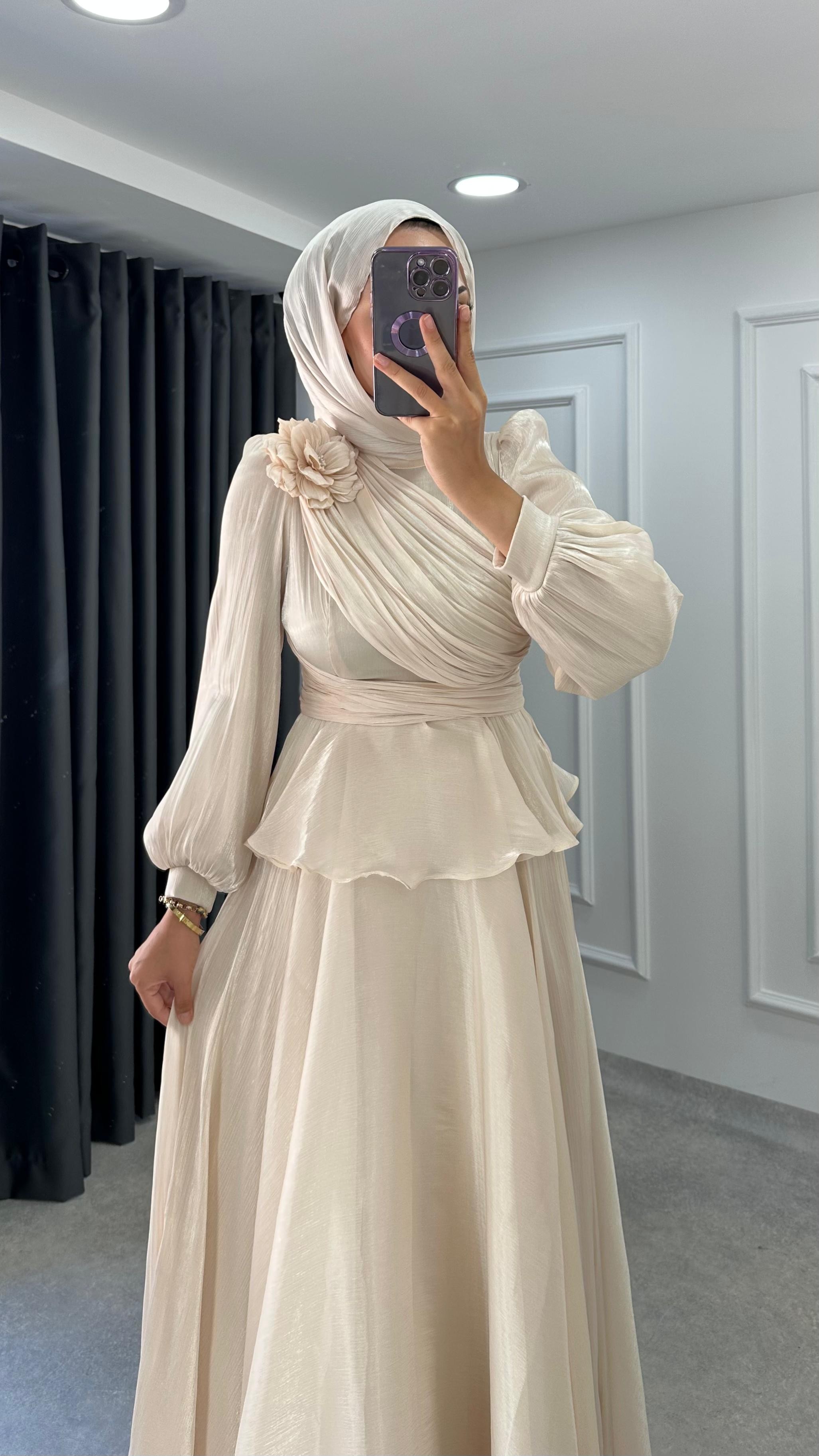 Hayal Elbise