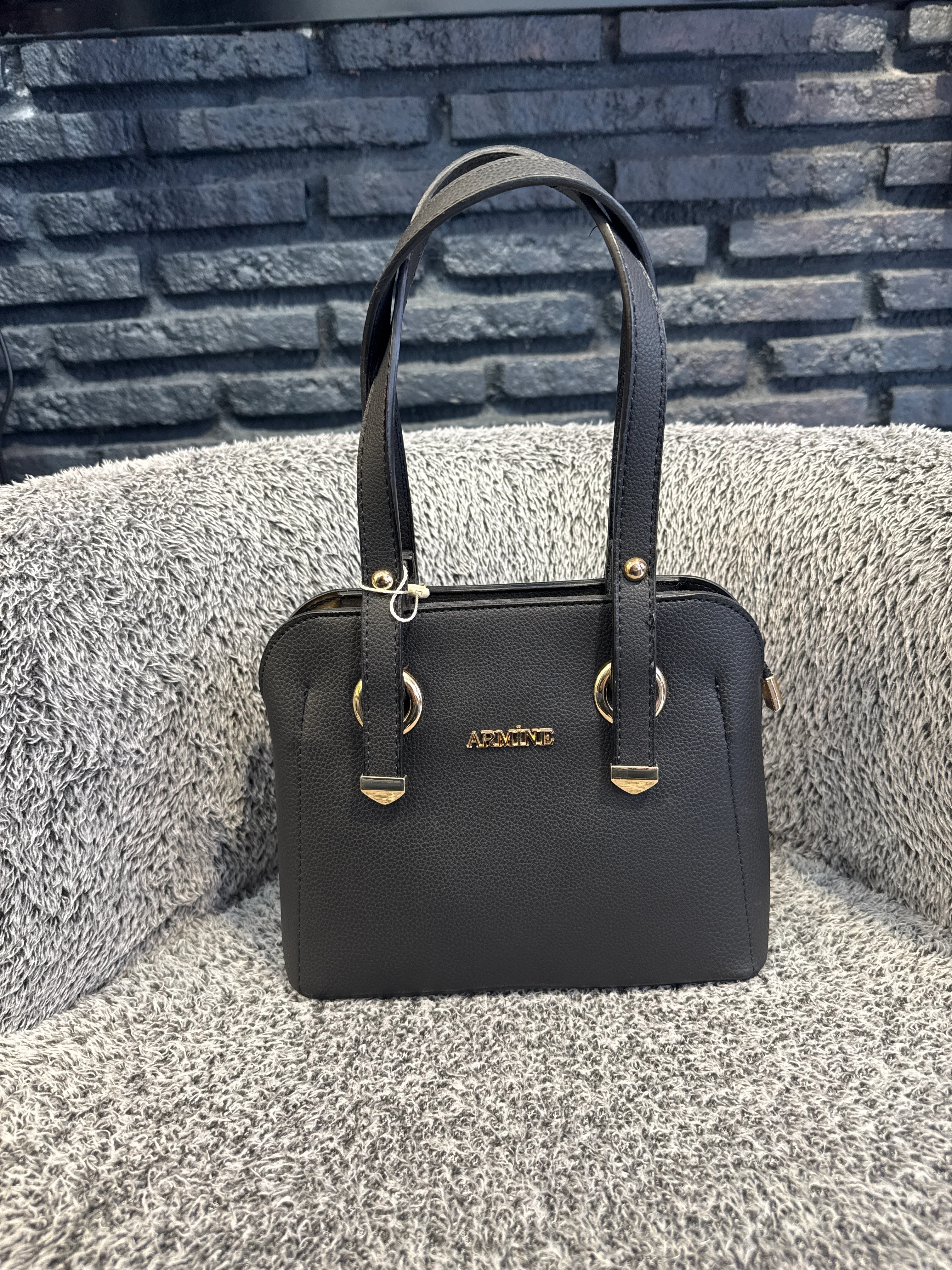 Armine 364 siyah pia